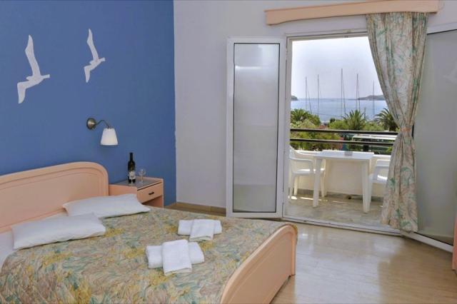 Řecko, Skiathos, hotel Ifigenia 3