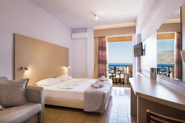Řecko, hotel Atlantis, pokoj