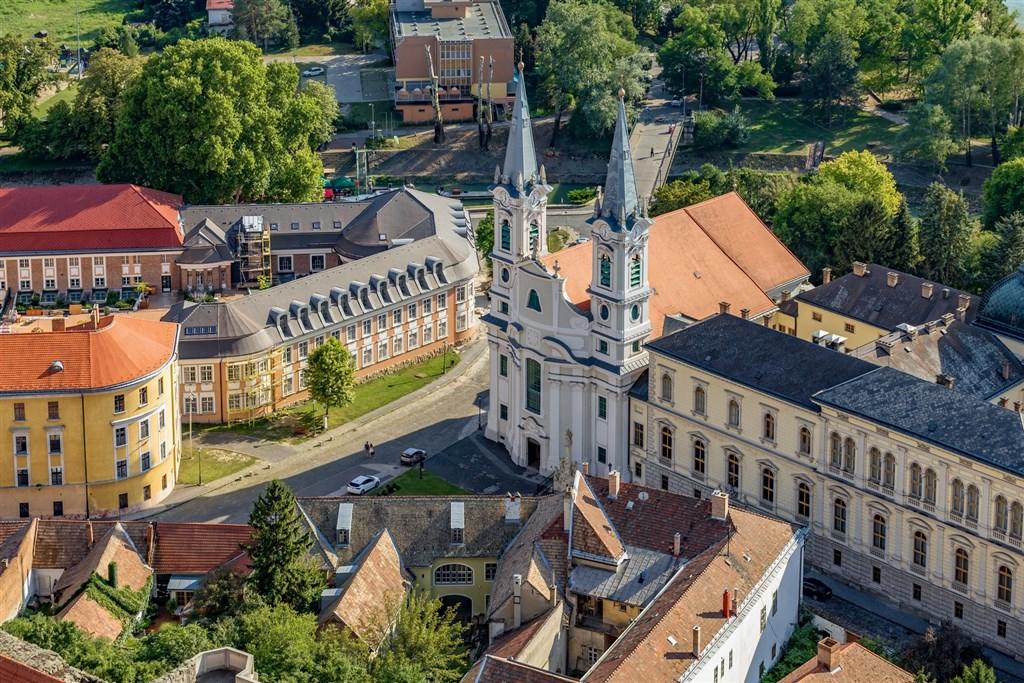 Maďarsko - Ostřihom shutterstock_1704092593.jpg