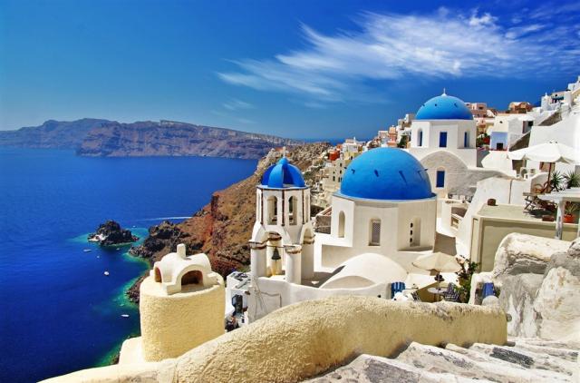 Řecko - Santorini shutterstock_125504618.jpg