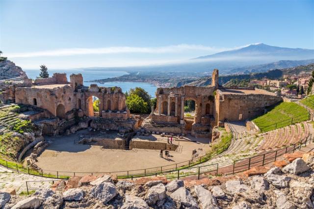 Itálie Sicílie Taormina shutterstock_191244446.jpg