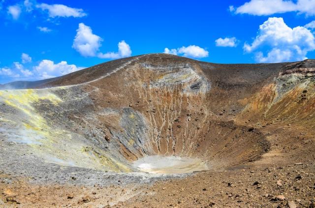 Itálie - Liparské ostrovy - Vulcano shutterstock_150048308.jpg
