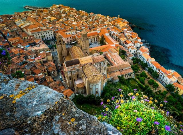 Itálie Sicílie Cefalu shutterstock_569946796.jpg