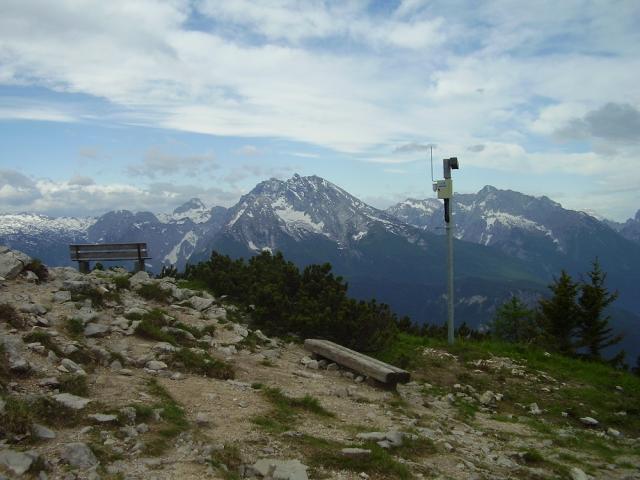 09