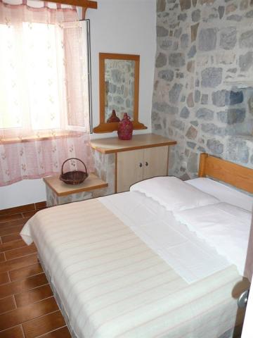 1st floor-room1.JPG