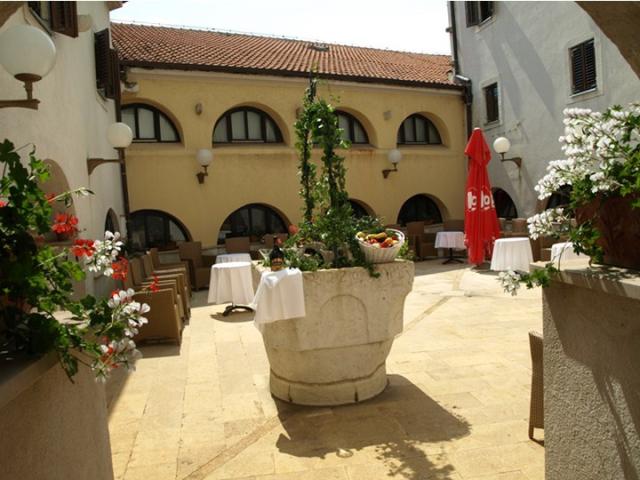 hotel-kastel-atrij-634680060153308047_720_540.jpeg