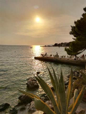 Gradac - moře.jpg