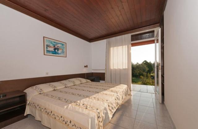 naturist-park-koversada-villas-standard-02-712.jpg