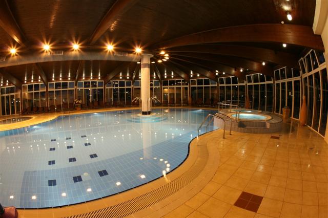 indoor pool in  hotel Corinthia.JPG