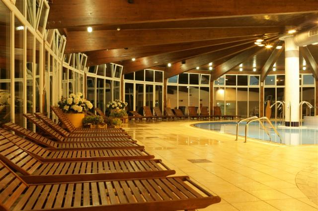 indoor pool in hotel Corinthia 2.JPG