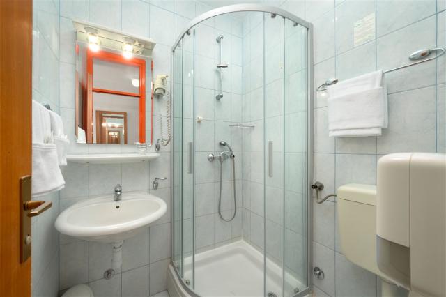 Bathroom_Comfort rooms.jpg