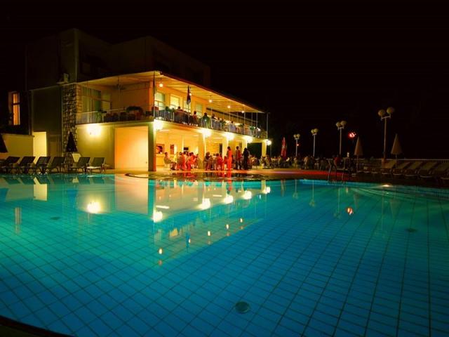 67.-Faraon-night-pool.jpg