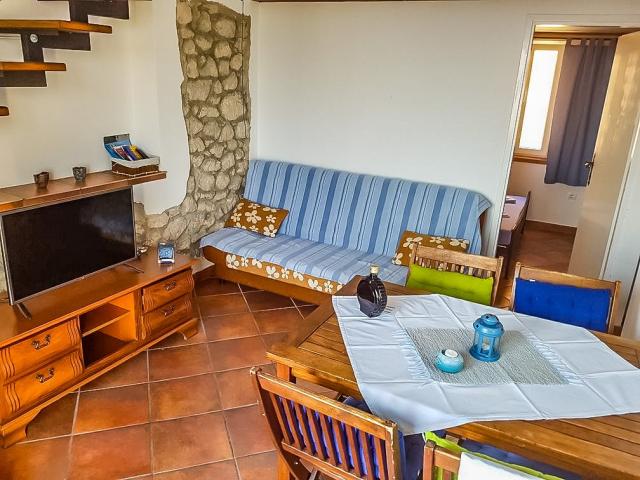Blue - livingroom 4.jpg