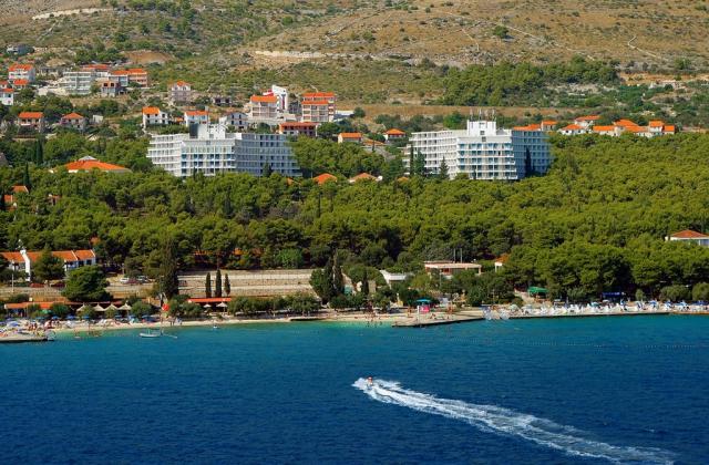 Hotel Medena from sea.jpg