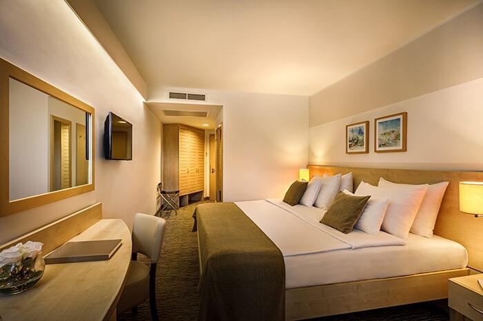valamar-parentino-hotel-superior-room-balcony-03.jpg