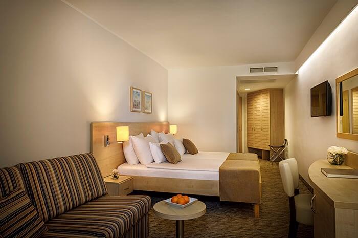 valamar-parentino-hotel-standard-family-room-balcony-03.jpg