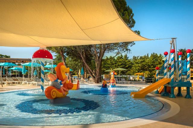 valamar-parentino-hotel-children-pool.jpg