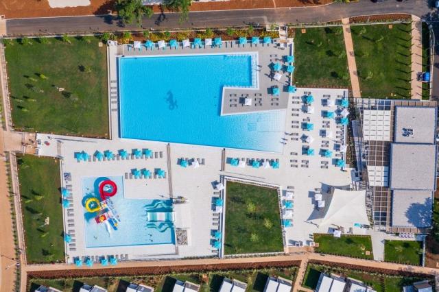 Park Umag Canova pool air view.jpg