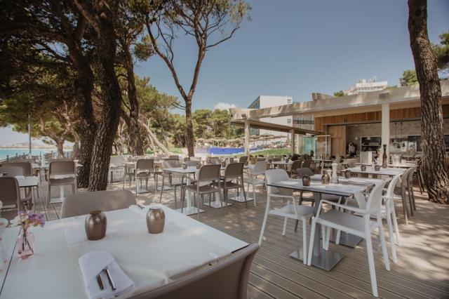 Villas Arausana and Antonina restaurant 3.jpg