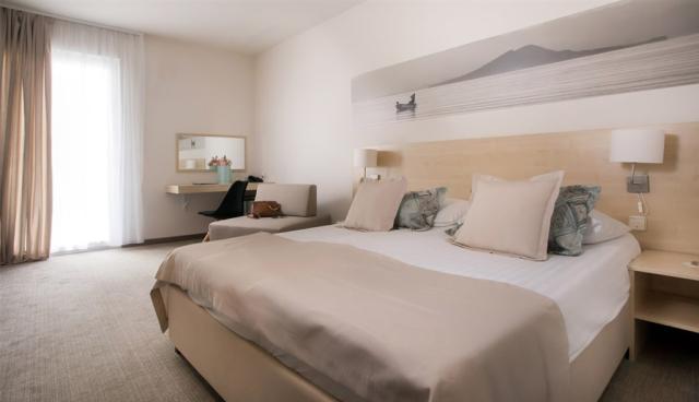 2-superior-double-room-3.jpg