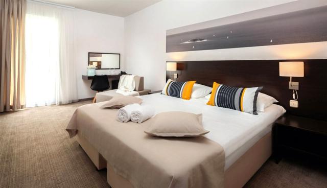 1-superior-double-room-v2-4.jpg