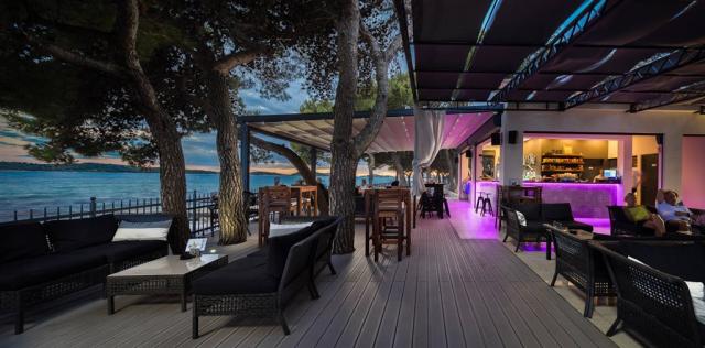 Villas Arausana and Antonina bar 2.jpg