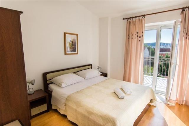 Ivanovič A4+1 room 1.jpg