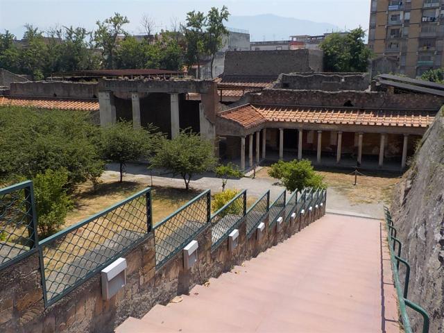 Oplontis vstup do vily.JPG