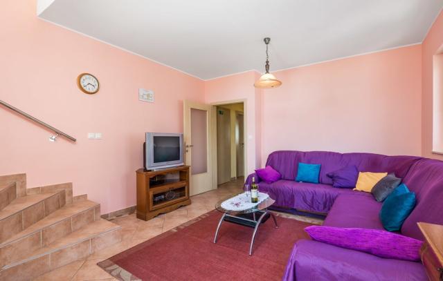 ckp831_living_02.jpg