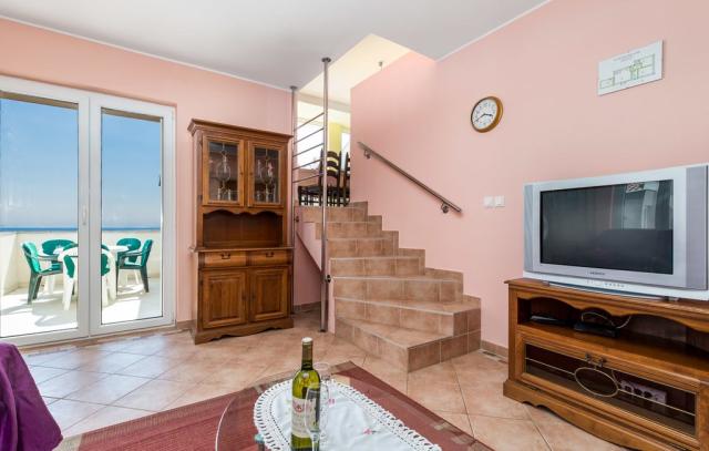 ckp831_living_03.jpg