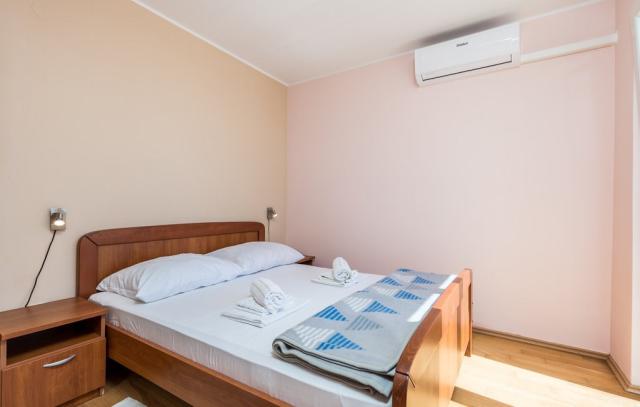 ckp831_bed_02.jpg