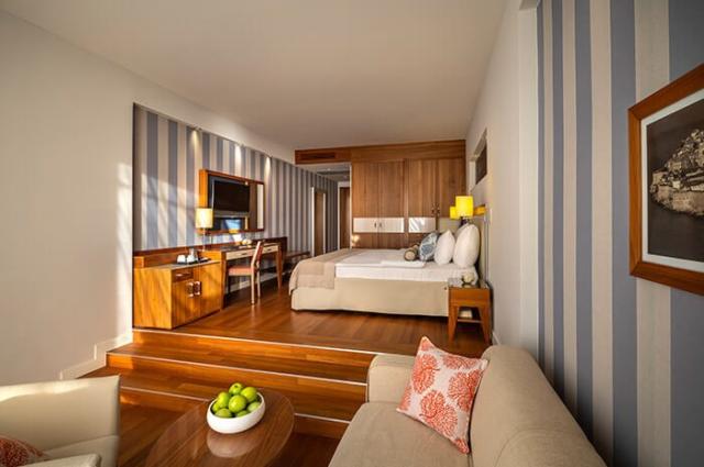 dubrovnik-president-valamar-hotel-deluxe-double-room-balcony-se