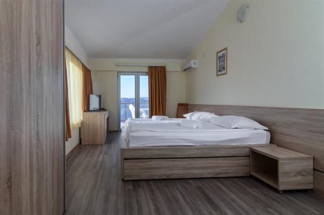 room 5th floor balcony1.jpg