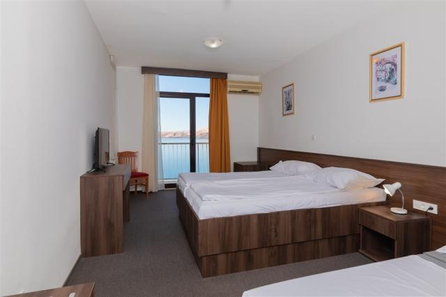 room degenija balcony1.jpg