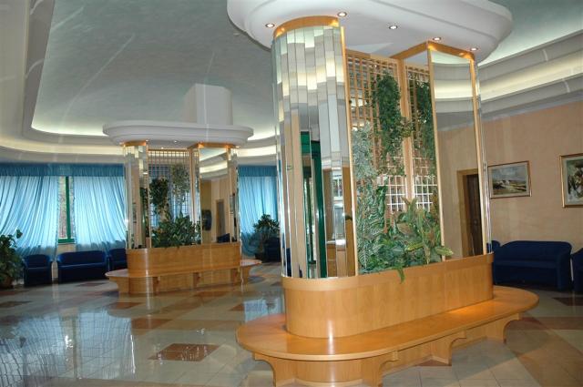 Hall Premium.jpg