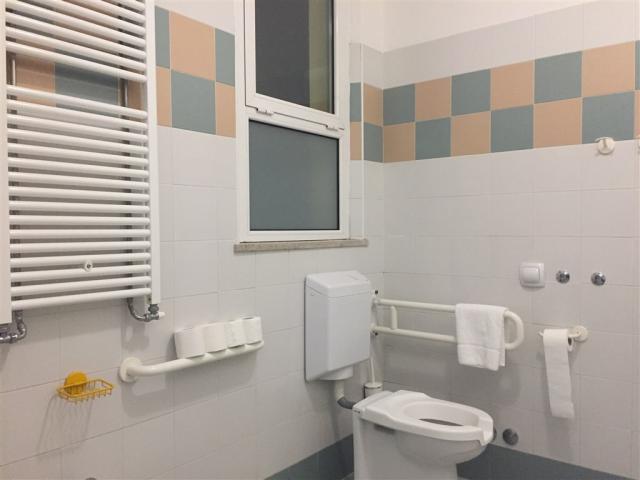 Bagno accessibile Premium 1.jpg