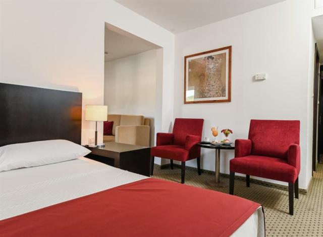 rooms_1240_22e1f53d_1037_765_.jpg