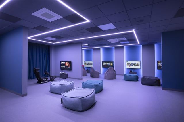 677bb6142ab8a-Corinthia Baska Sunny Hotel_Game Lounge_01.jpg