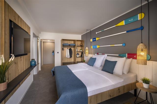 677bb6142a254-Corinthia Baska Sunny Hotel_Room for 2+2 Seaview_