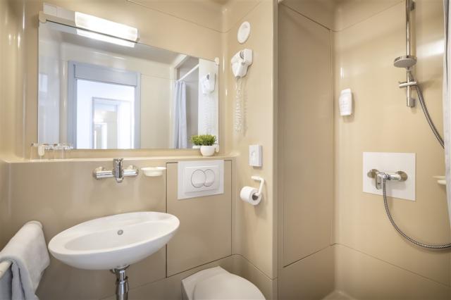 677bb6142990b-Corinthia Baska Sunny Hotel_Superior Room for 1+1
