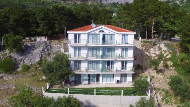 Issea-vani-3.jpg