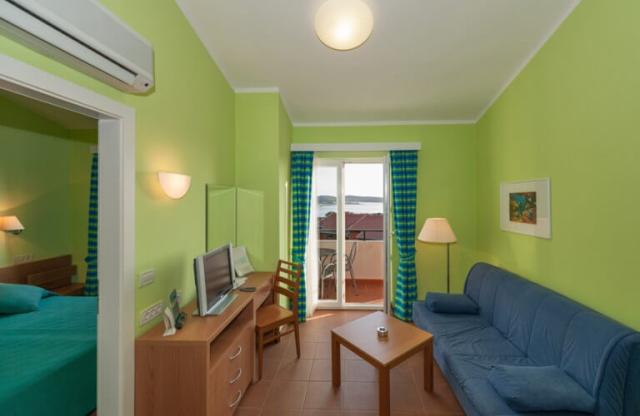 naturist-park-koversada-apartments-3-05-754.jpg