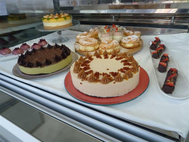 Ice bar and pastry 1.JPG