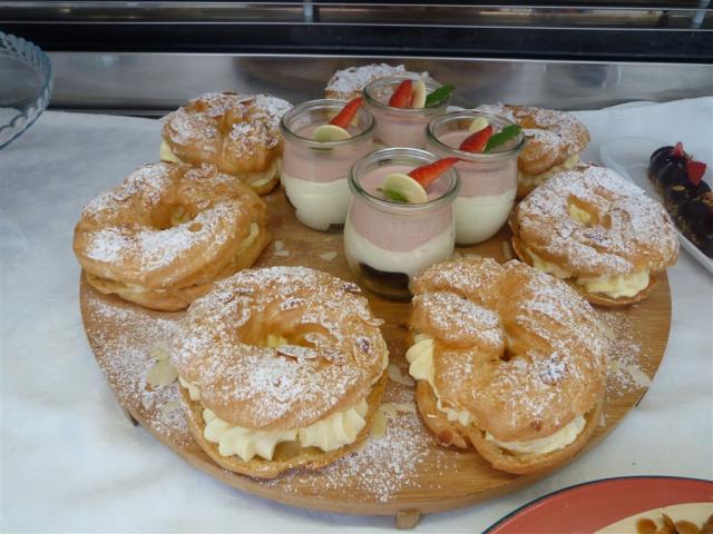 Ice bar and pastry 3.JPG