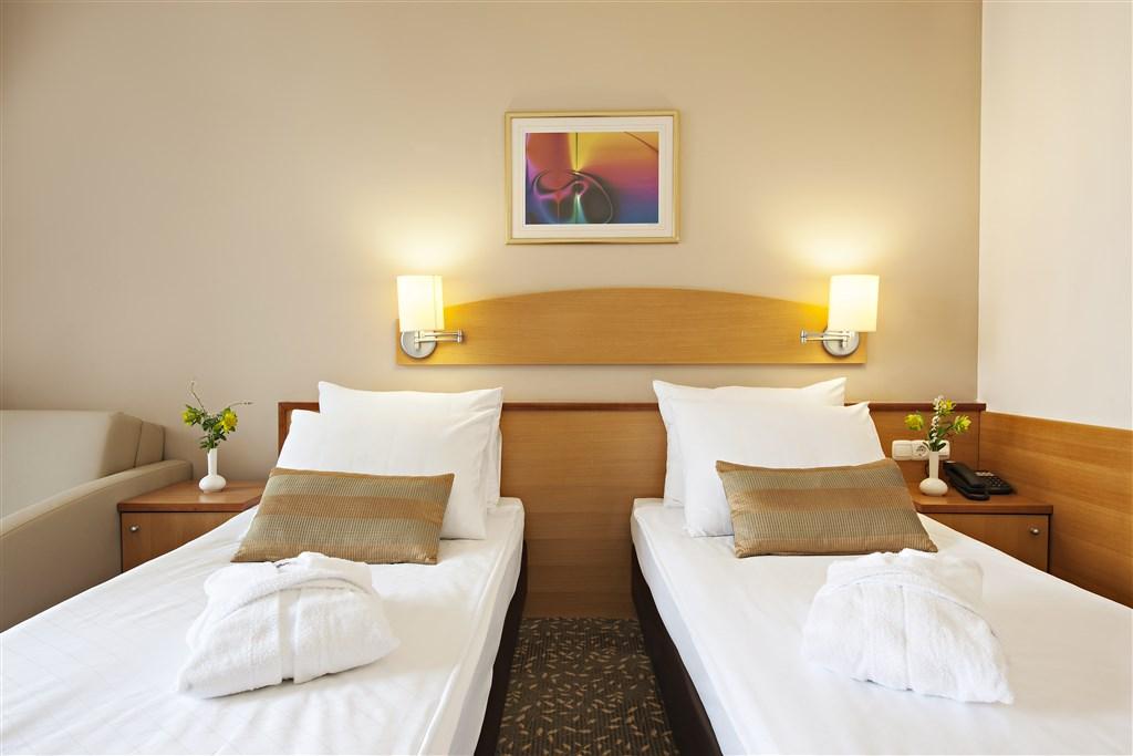 HotelTermal_DoubleRoomWithBalcony_03_052017_DD.jpg