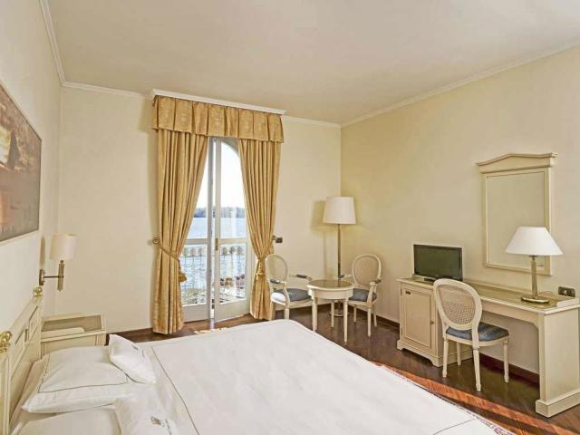 1024-deluxe31.jpg