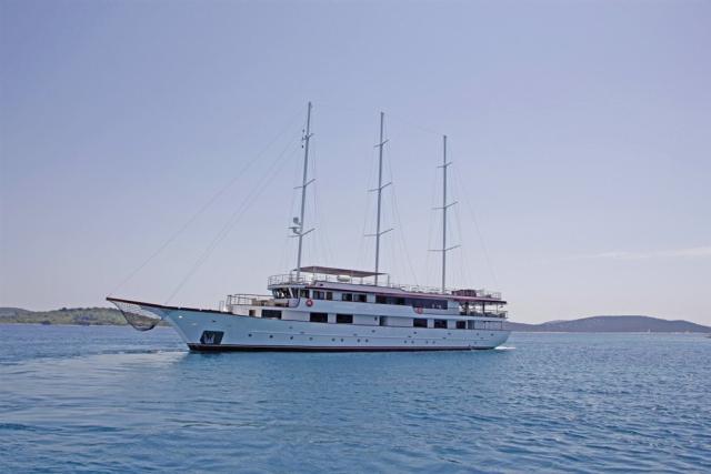 Izgled izvana DELUX R1(1).jpg
