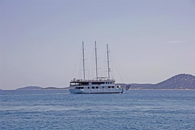 Izgled izvana DELUX R1(2).jpg