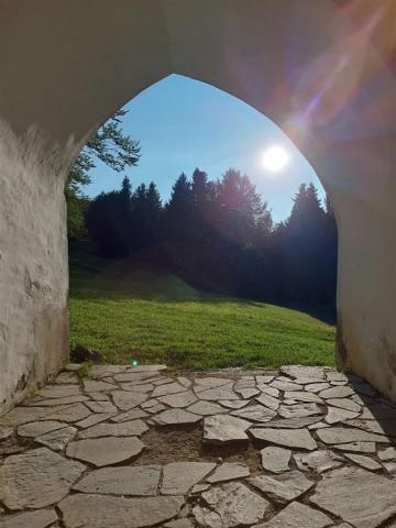 Cerkvica Sv. Bolfenka.jpg