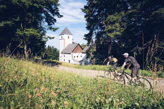 Pohorje Village Wellness & Spa Resort_Kolesarjenje Bellevue Are